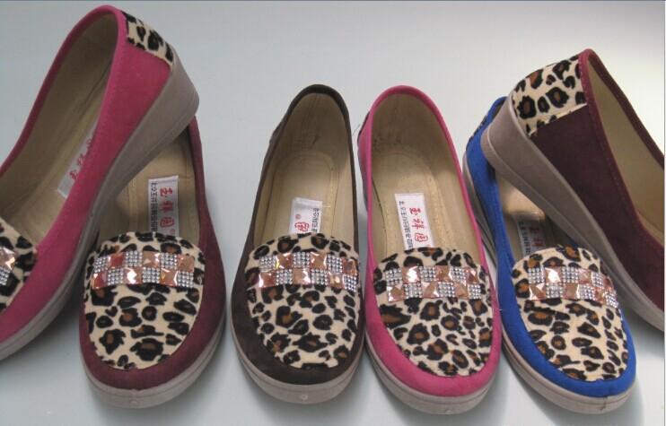 2014款老北京布鞋 坡跟,烫钻,高雅,舒适,透气 厂价销售.